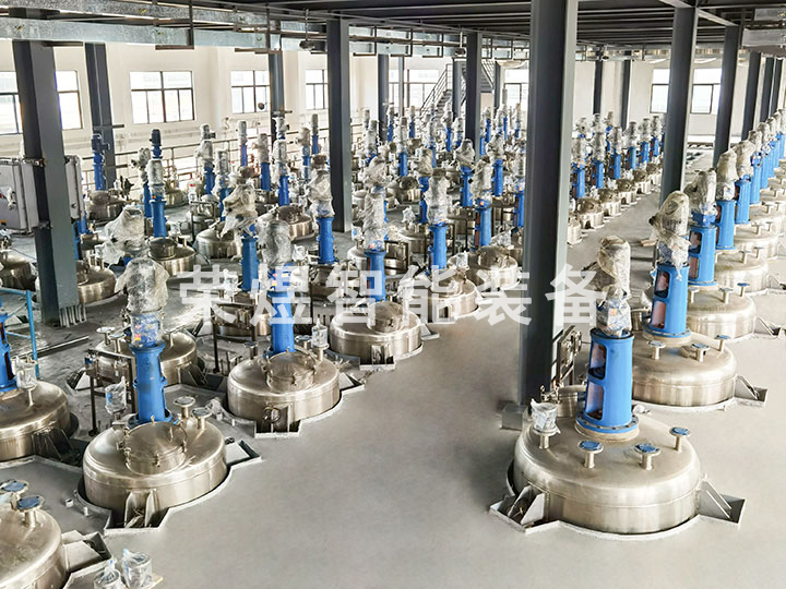 反應釜現(xiàn)場